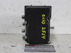 Gebruikte ABS Pomp Renault Clio II Societe (SB) 1.5 dCi 65 Prijs € 25,00 Margeregeling aangeboden door Autocommerce