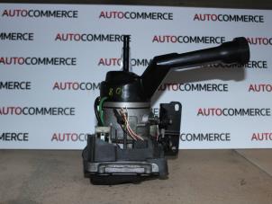 Gebruikte Stuurbekrachtiging Pomp Peugeot 308 SW (4E/H) 1.6 VTI 16V Prijs € 90,00 Margeregeling aangeboden door Autocommerce