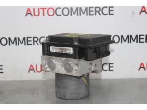 Gebruikte ABS Pomp Renault Megane II Grandtour (KM) 1.6 16V Prijs € 25,00 Margeregeling aangeboden door Autocommerce