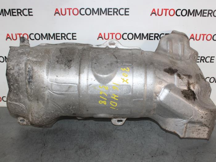 Gebruikte Hitteschild uitlaat Peugeot 307 SW (3H) 1.6 HDi 16V Prijs € 50,00 Margeregeling aangeboden door Autocommerce