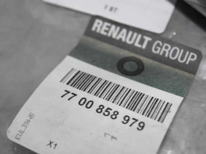 Reparatieset aandrijfas van een Renault Laguna II (BG)  2003