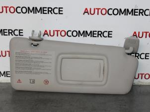 Gebruikte Zonneklep Renault Megane III Coupe (DZ) 1.6 16V Prijs € 15,00 Margeregeling aangeboden door Autocommerce