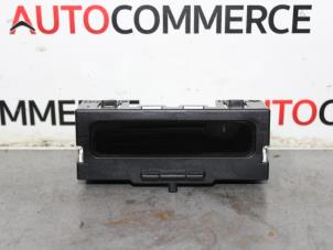 Gebruikte Display Interieur Renault Megane II (LM) 1.5 dCi 85 Prijs € 25,00 Margeregeling aangeboden door Autocommerce