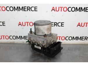 Gebruikte ABS Pomp Renault Scénic II (JM) 1.6 16V Prijs € 25,00 Margeregeling aangeboden door Autocommerce