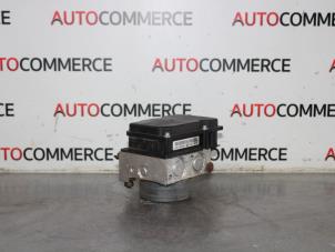 Gebruikte ABS Pomp Renault Megane II (BM/CM) 1.5 dCi 105 Prijs € 30,00 Margeregeling aangeboden door Autocommerce