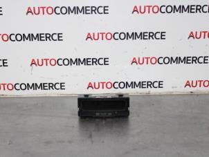 Gebruikte Display Interieur Renault Megane II (BM/CM) 1.6 16V Prijs € 20,00 Margeregeling aangeboden door Autocommerce