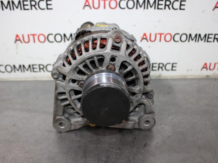 Gebruikte Dynamo Renault Megane II (BM/CM) 1.6 16V Prijs € 50,00 Margeregeling aangeboden door Autocommerce