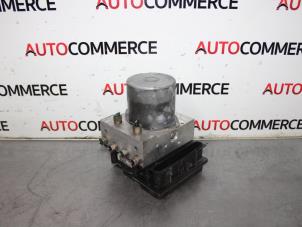 Gebruikte ABS Pomp Renault Scénic II (JM) 1.9 dCi 120 Prijs op aanvraag aangeboden door Autocommerce