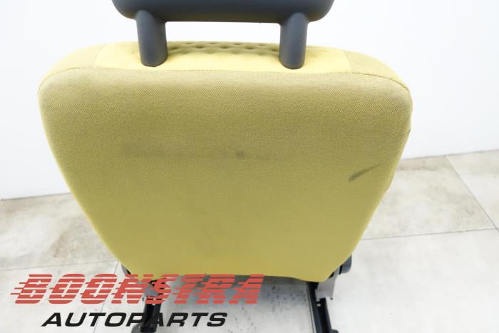 Boonstra Autoparts - Gebruikte Stoel links voor interieur en bekleding