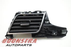 Gebruikte Luchtrooster Dashboard Audi A8 (D4) 4.2 TDI V8 32V Quattro Prijs € 44,25 Margeregeling aangeboden door Boonstra Autoparts