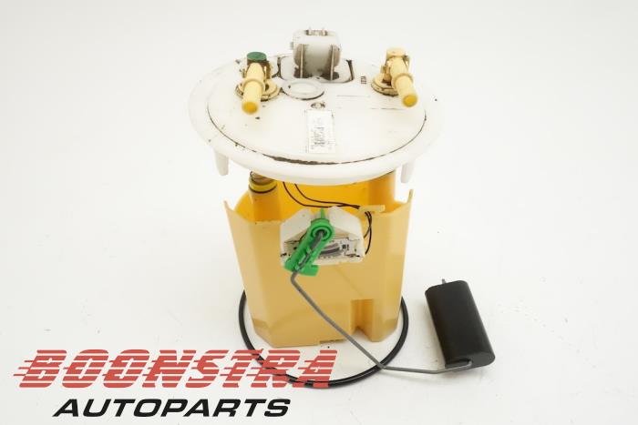 Gebruikte Brandstofpomp Elektrisch Dacia Duster (HS) 1.5 dCi Prijs € 93,75 Margeregeling aangeboden door Boonstra Autoparts
