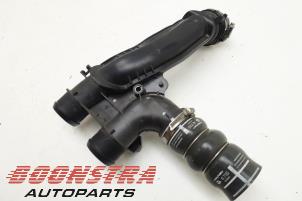 Intercooler Buis van een Peugeot 208 I (CA/CC/CK/CL) 1.6 Blue HDi 100 2015