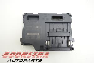 Gebruikte Kaartlezer (slot) Renault Clio IV (5R) 1.5 Energy dCi 90 FAP Prijs € 24,95 Margeregeling aangeboden door Boonstra Autoparts