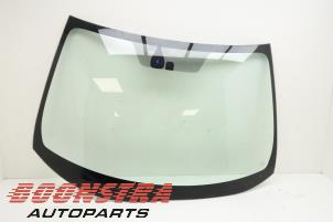 Gebruikte Voorruit Mitsubishi ASX 1.6 MIVEC 16V Prijs € 104,25 Margeregeling aangeboden door Boonstra Autoparts