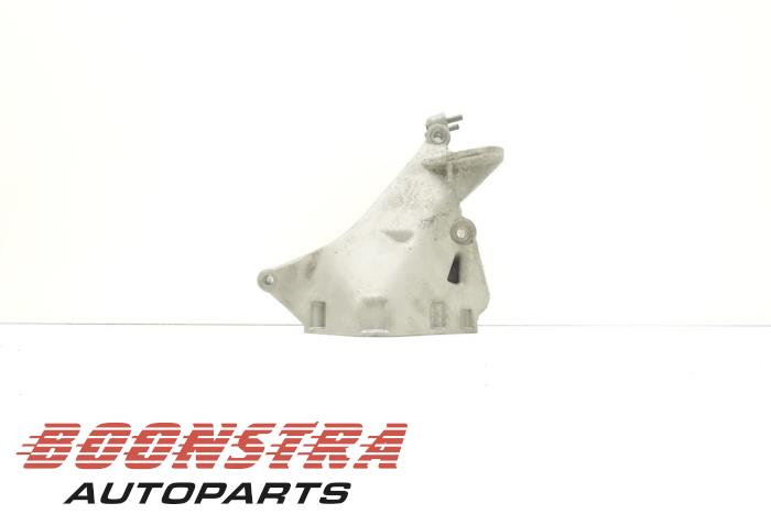 Gebruikte Motorrubber Volkswagen Polo V (6R) 1.2 TDI 12V BlueMotion Prijs € 24,95 Margeregeling aangeboden door Boonstra Autoparts
