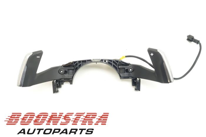 Gebruikte Schakelflipper set Peugeot 208 I (CA/CC/CK/CL) 1.4 HDi Prijs € 51,75 Margeregeling aangeboden door Boonstra Autoparts