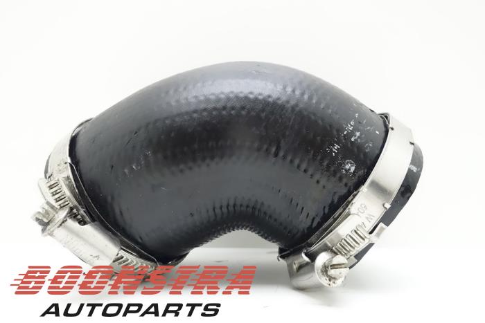 Gebruikte Intercooler Slang Volkswagen Transporter T6 2.0 TDI 204 Prijs € 30,19 Inclusief btw aangeboden door Boonstra Autoparts