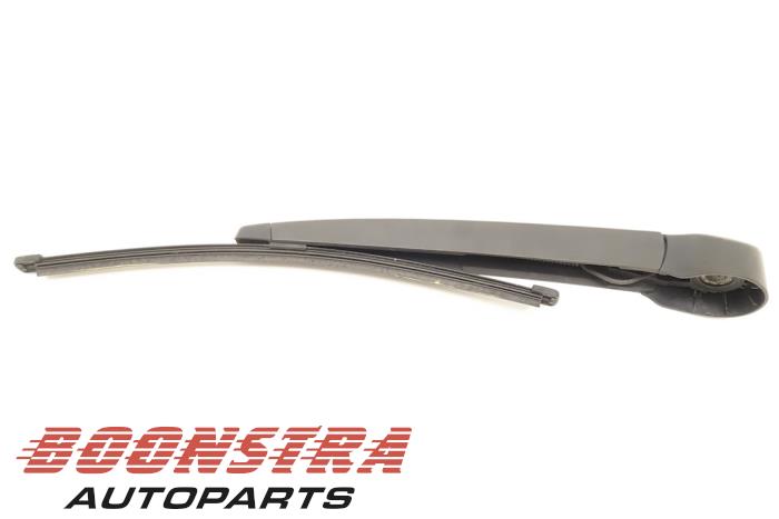 Volkswagen Golf Rear wiper arm