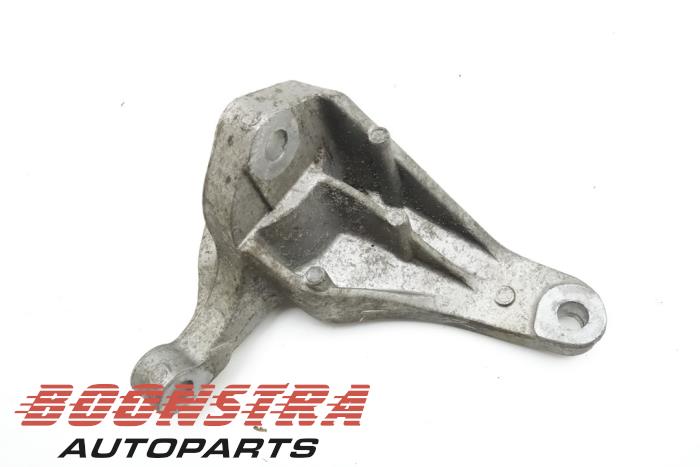 Gebruikte Versnellingsbak Steun Ford Transit Connect (PJ2) 1.6 TDCi 16V 95 Prijs € 30,19 Inclusief btw aangeboden door Boonstra Autoparts
