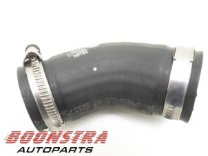 Gebruikte Intercooler Slang Volkswagen Golf VII Variant (AUVV) 1.6 TDI BlueMotion 16V Prijs € 24,95 Margeregeling aangeboden door Boonstra Autoparts