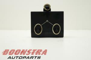 Gebruikte Centrale Deurvergrendelings Module Audi A8 (D4) 4.2 TDI V8 32V Quattro Prijs € 51,75 Margeregeling aangeboden door Boonstra Autoparts