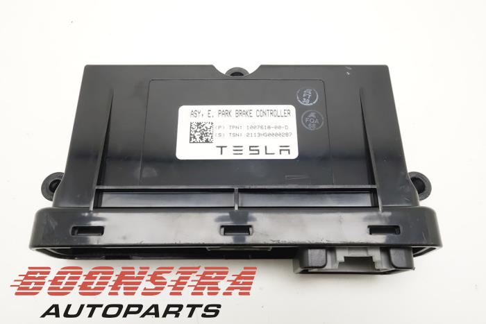 Gebruikte Handrem Computer Tesla Model S 85 Prijs € 37,46 Margeregeling aangeboden door Boonstra Autoparts