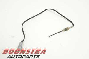 Gebruikte Uitlaat temperatuursensor Renault Captur (2R) 1.5 Energy dCi 90 FAP Prijs € 24,95 Margeregeling aangeboden door Boonstra Autoparts