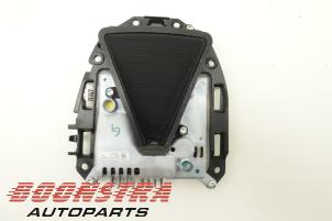 Gebruikte Camera voorzijde Tesla Model S 85 Prijs € 199,00 Margeregeling aangeboden door Boonstra Autoparts