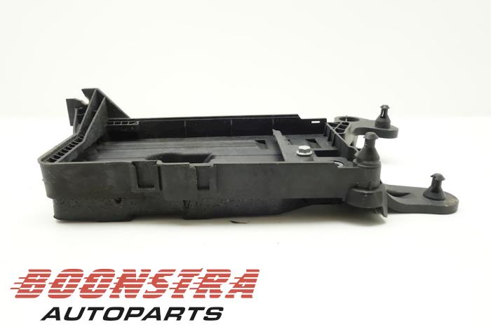 SEAT Leon 3 generation (2012-2020) Battery holder 5Q0915331K 20156518