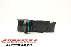 Gebruikte Luchtmassameter Porsche 911 (996) 3.6 Carrera 4 24V Prijs € 69,00 Margeregeling aangeboden door Boonstra Autoparts