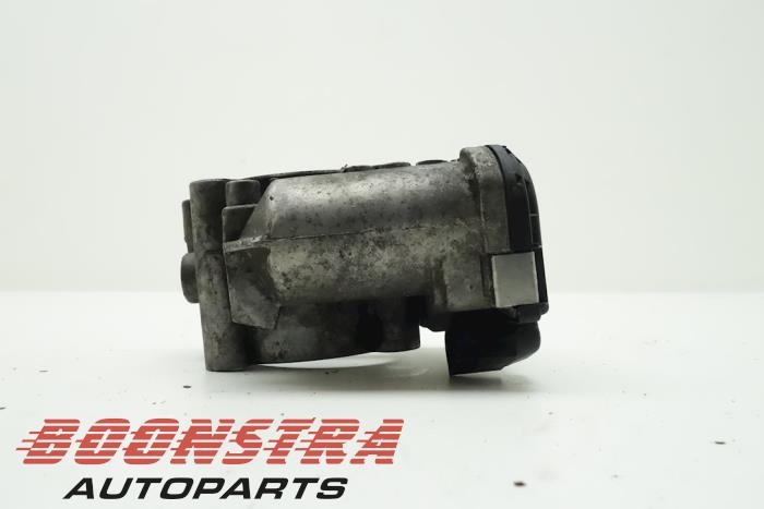 Gebruikte Gasklephuis Mercedes Vito (639.6) 3.0 122 CDI V6 24V Prijs € 62,62 Inclusief btw aangeboden door Boonstra Autoparts