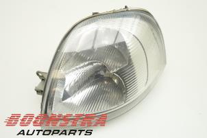 Gebruikte Linker Koplamp Renault Master II (JD) 2.5 dCi 120 FAP Prijs € 36,24 Inclusief btw aangeboden door Boonstra Autoparts