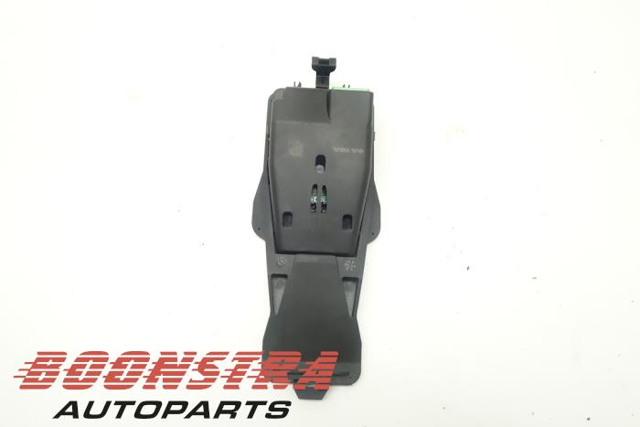 Gebruikte Cruise control sensor Volvo V40 (MV) 1.6 D2 Prijs € 24,95 Margeregeling aangeboden door Boonstra Autoparts