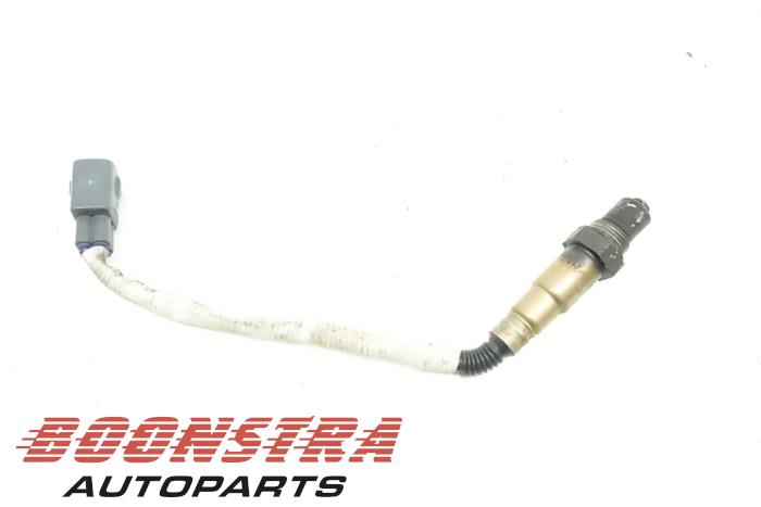 Lambda Sonde van een Peugeot 107 1.0 12V 2006