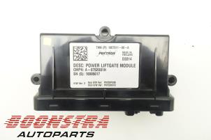 Gebruikte Module achterklep motor Tesla Model S 85 Prijs € 59,95 Margeregeling aangeboden door Boonstra Autoparts