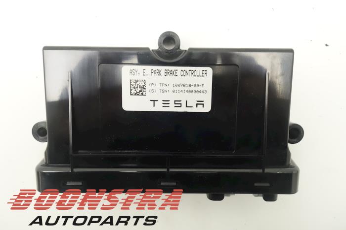 Modele EPB van een Tesla Model S 85 2015