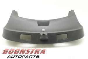 Gebruikte Bekleding Achterklep Tesla Model S 85 Prijs € 37,46 Margeregeling aangeboden door Boonstra Autoparts