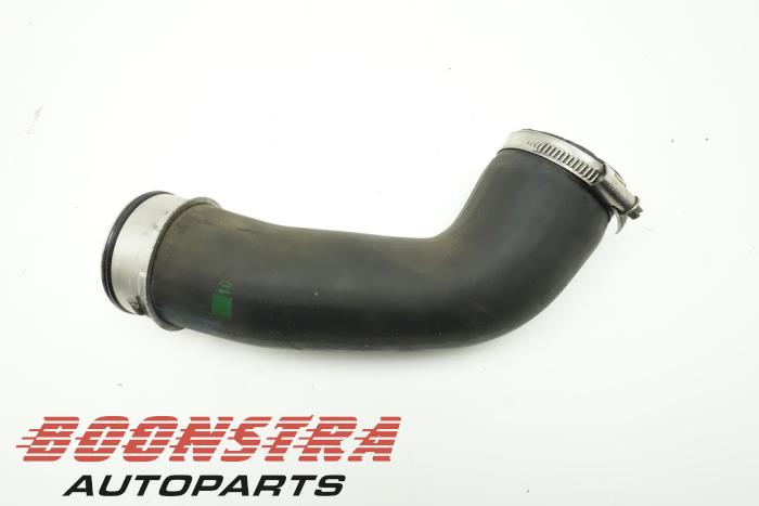 Gebruikte Intercooler Slang Volkswagen Transporter T5 2.0 TDI DRF Prijs € 30,19 Inclusief btw aangeboden door Boonstra Autoparts