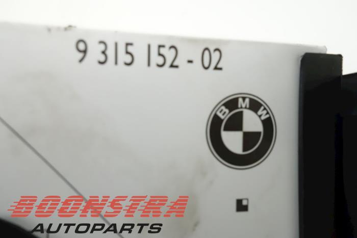 BMW X4 F26 (2014-2018) Saugiklių dėžė 61149315151 20156882