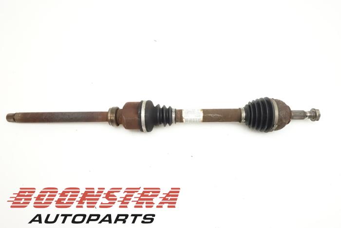 Gebruikte Aandrijfas links-voor Opel Combo 1.3 CDTI 16V ecoFlex Prijs € 34,94 Inclusief btw aangeboden door Boonstra Autoparts