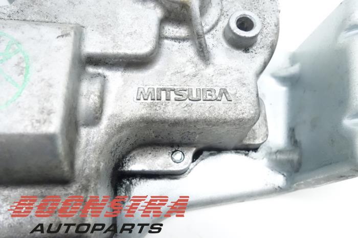 Ruitenwissermotor achter van een Suzuki Vitara (LY/MY) 1.4 S Turbo 16V AllGrip 2018