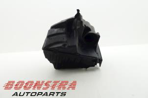 Gebruikte Luchtfilterhuis Renault Megane III Berline (BZ) 1.5 dCi 110 Prijs € 29,95 Margeregeling aangeboden door Boonstra Autoparts