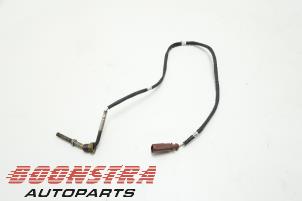 Gebruikte Uitlaat temperatuursensor Volkswagen Passat Variant (3C5) 2.0 TDI 16V 140 Prijs € 29,95 Margeregeling aangeboden door Boonstra Autoparts