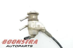 Adblue injector van een Volkswagen Transporter T6 2.0 TDI 150 2016