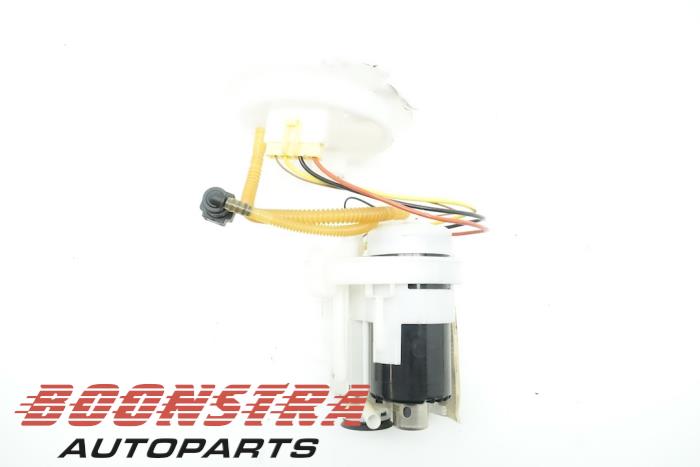 Gebruikte Tank element Pomp Audi A4 Avant (B9) 2.0 TFSI 16V Prijs € 96,75 Margeregeling aangeboden door Boonstra Autoparts