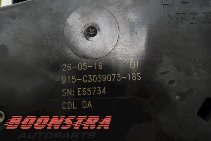 OPEL Astra K (2015-2021) Alte piese ale carcasei 915C303907318S 19388998