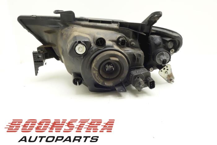 Gebruikte Mitsubishi L 200 2 5 DI D 4x4 Koplamp Rechts MN146196 