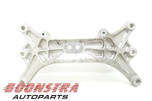 Gebruikte Motorsteun Maserati Ghibli III 3.0 Diesel Prijs € 169,00 Margeregeling aangeboden door Boonstra Autoparts