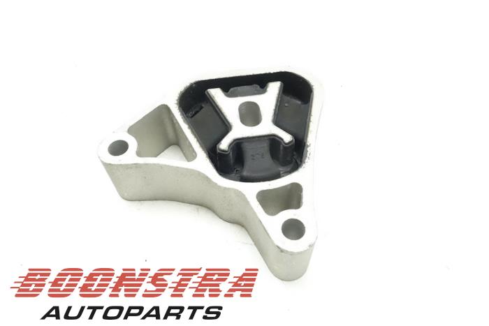 Gebruikte Motorrubber Mercedes A (W176) 1.6 A-180 16V Prijs € 24,95 Margeregeling aangeboden door Boonstra Autoparts