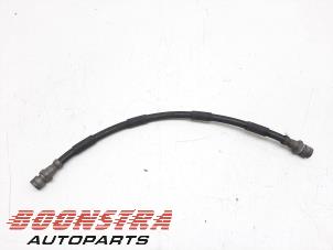 Gebruikte Remslang Ferrari California 4.3 V8 32V Prijs € 49,00 Margeregeling aangeboden door Boonstra Autoparts